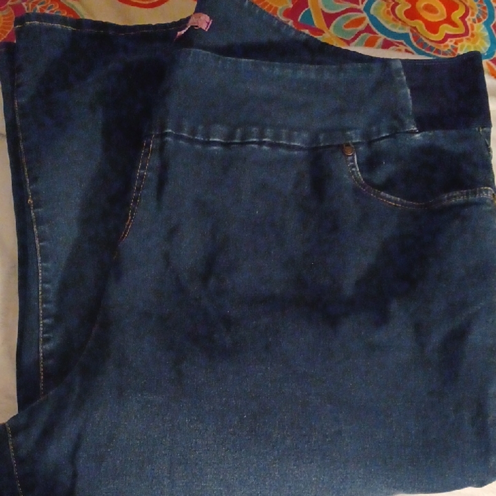 Plus Size Jean Pull On Stretch Capris Sz 24W